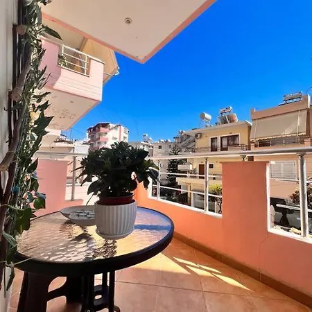Cosy 15 Min From The Beach. شقة ساراندا